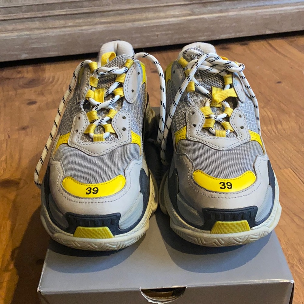 Authentic Balenciaga sneakers size USA 9
